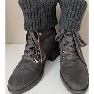 Justfab Camber fold-over lace-up ankle boot. Size 9.5.